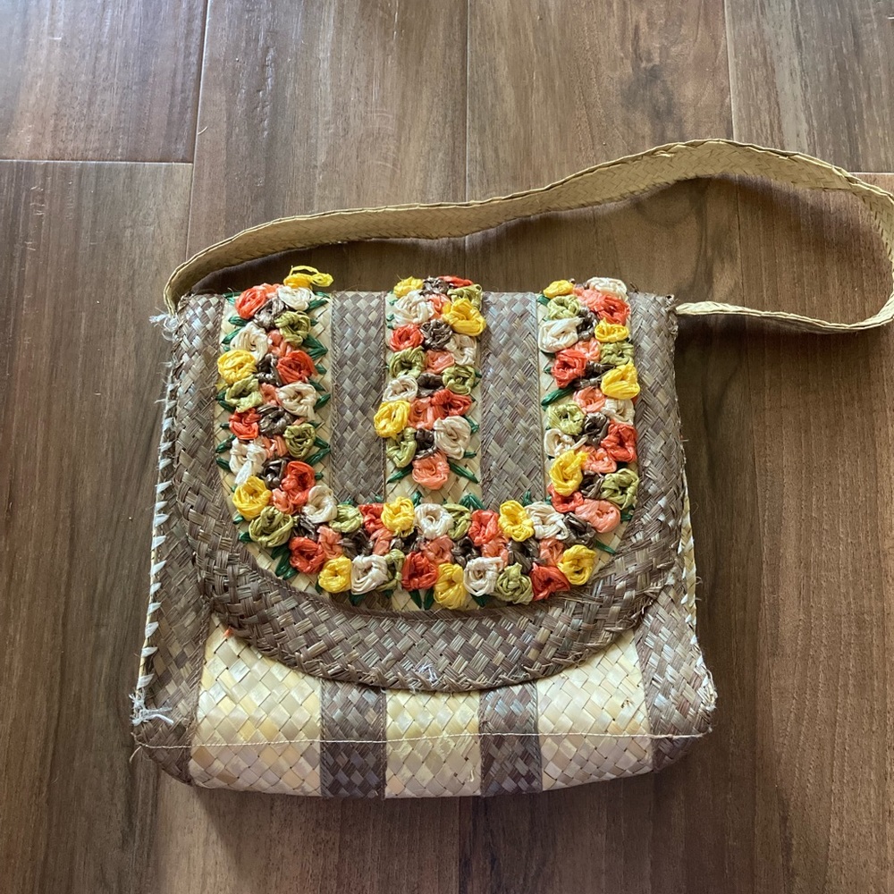 Vintage Woven Wicker Straw Raffia Floral Bag - Picture 1 of 5